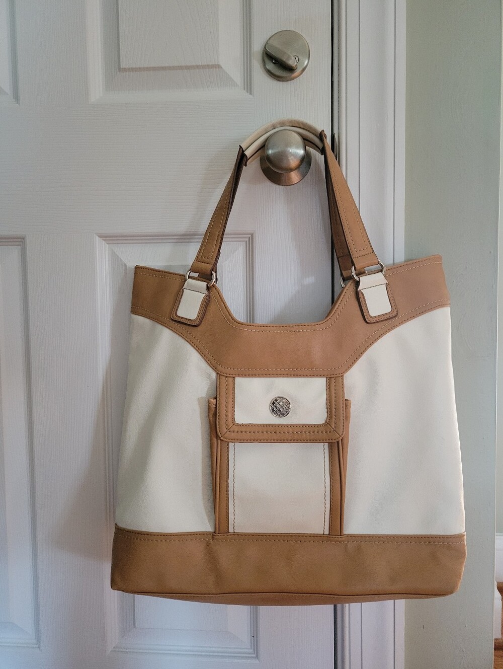 Liz Claiborne VTG Cream & Tan Large Tote Snap Top, Brand Logo Lining, 18"W 16"T